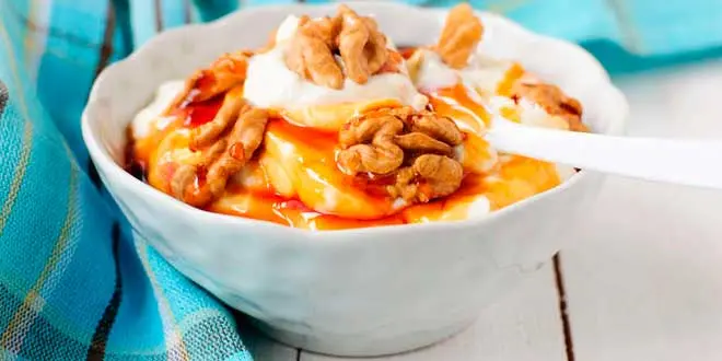 Requesón con miel y nueces