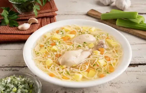 Sopa de fideos (Entrante)